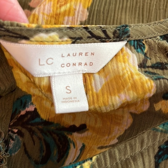 LC Lauren Conrad Petal Sleeve Blouse Women’s Size S - Picture 4 of 6